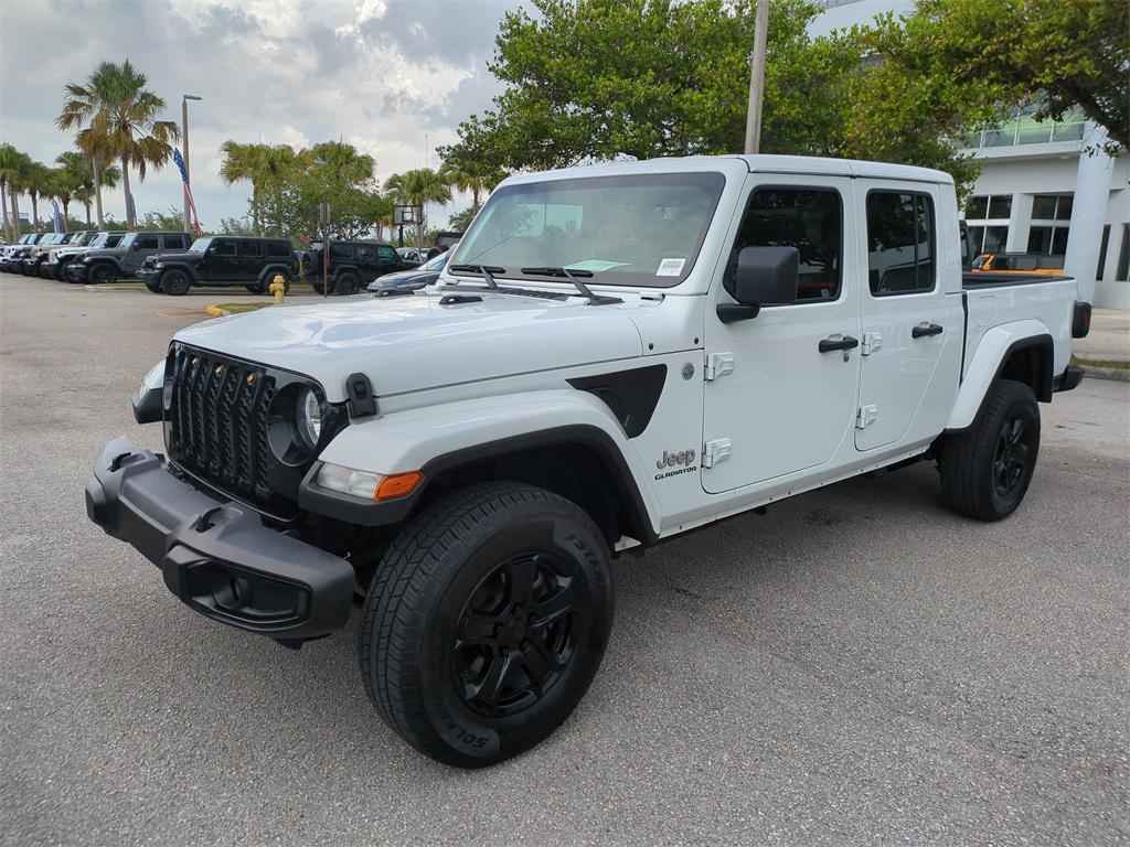 used 2021 Jeep Gladiator car, priced at $28,572