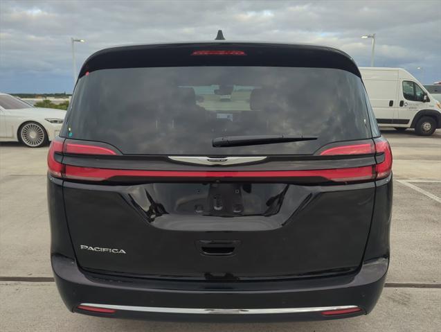 new 2025 Chrysler Pacifica car, priced at $42,425