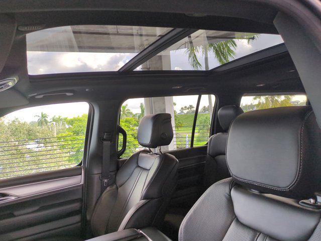 new 2025 Jeep Wagoneer car