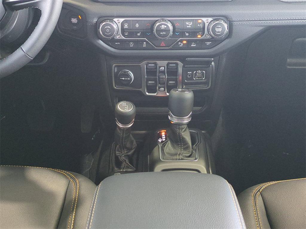 new 2025 Jeep Gladiator car, priced at $47,200