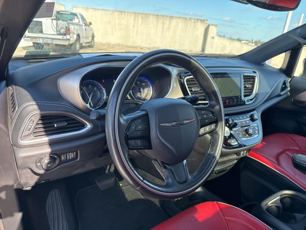 used 2020 Chrysler Pacifica car, priced at $22,068