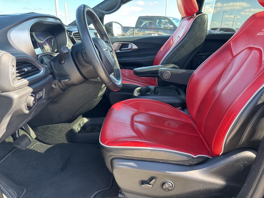 used 2020 Chrysler Pacifica car, priced at $22,068