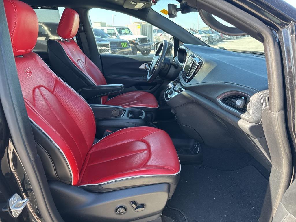 used 2020 Chrysler Pacifica car, priced at $22,068