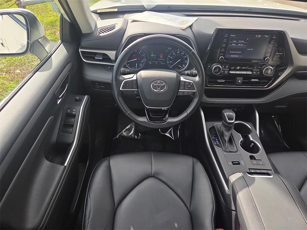 used 2020 Toyota Highlander car, priced at $28,509