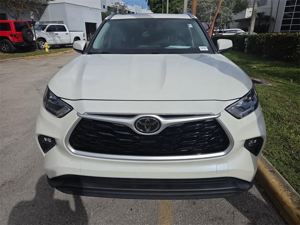 used 2020 Toyota Highlander car, priced at $28,509