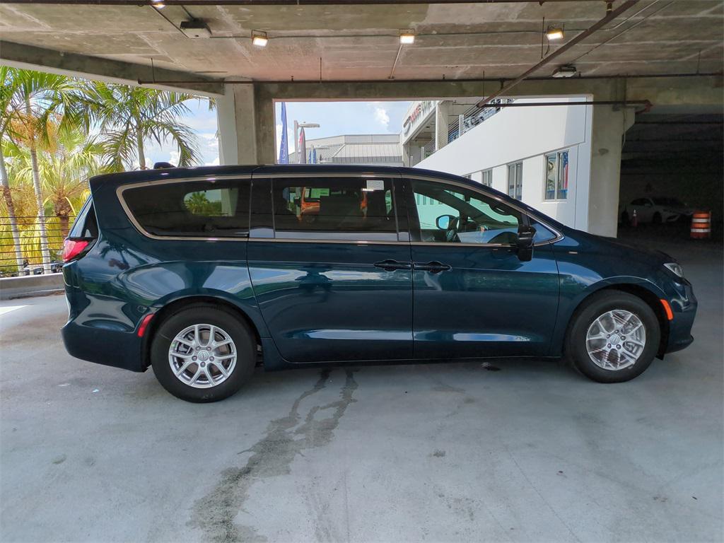 new 2025 Chrysler Pacifica car, priced at $39,735