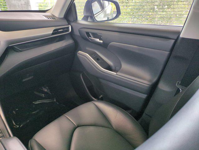 used 2023 Toyota Highlander car, priced at $29,887