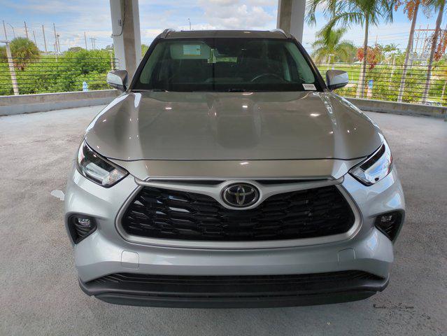 used 2023 Toyota Highlander car, priced at $29,887