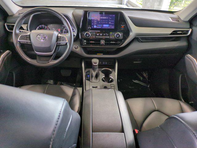 used 2023 Toyota Highlander car, priced at $29,887