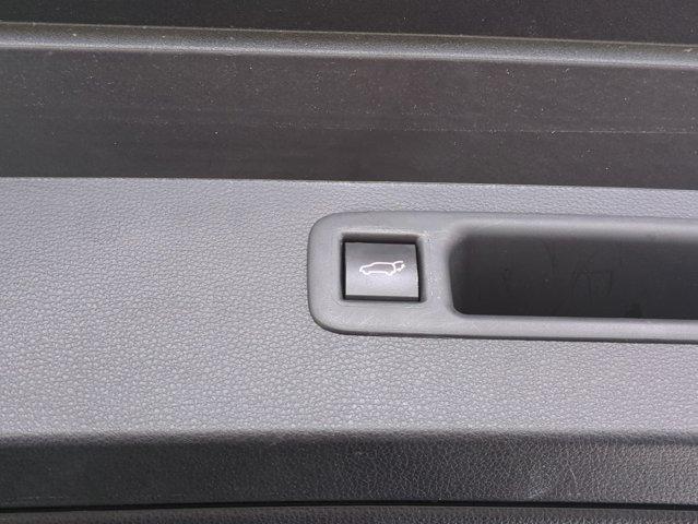 used 2023 Toyota Highlander car, priced at $29,887