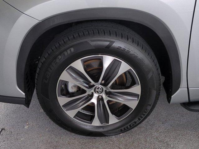 used 2023 Toyota Highlander car, priced at $29,887