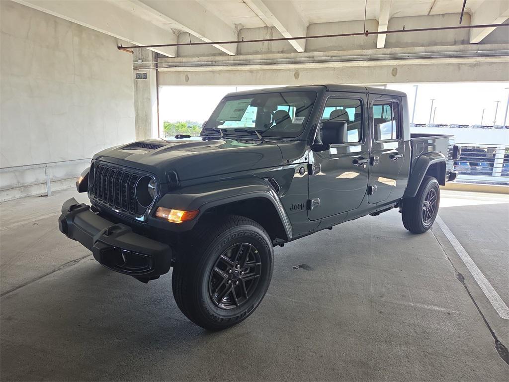 new 2025 Jeep Gladiator car, priced at $39,545