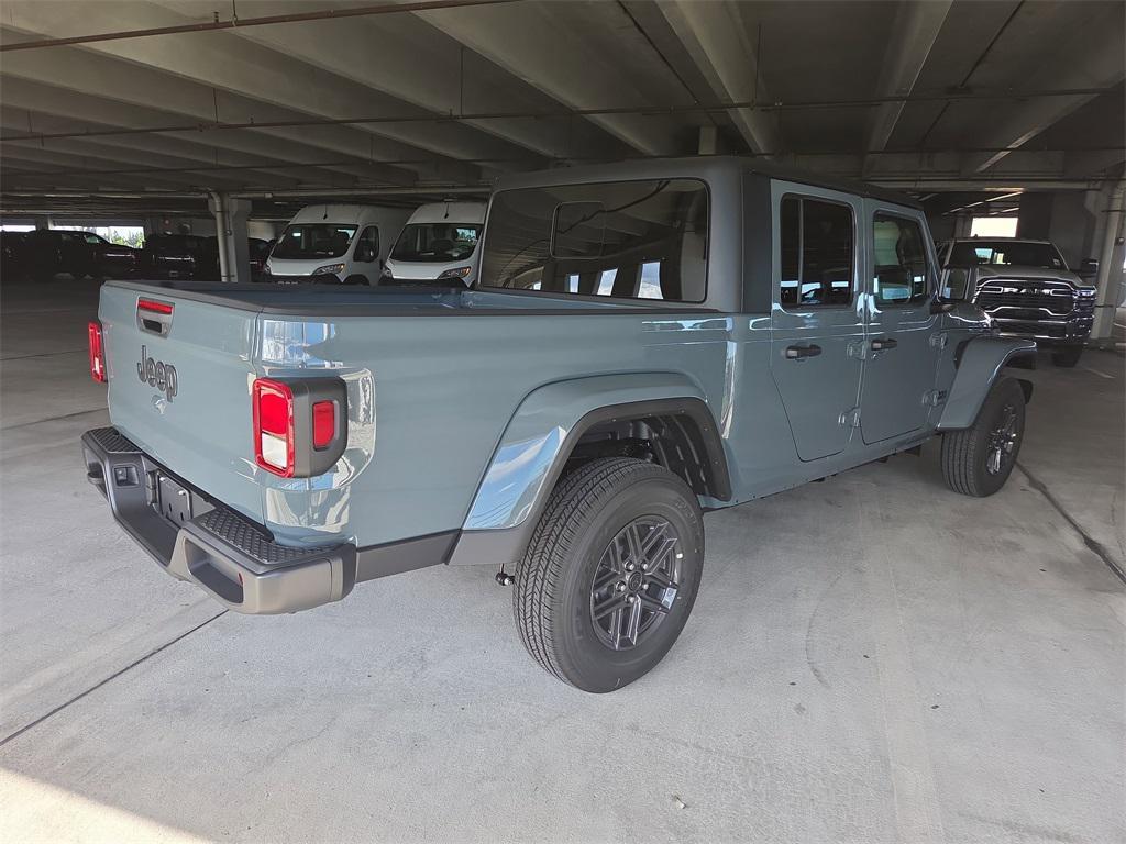 new 2025 Jeep Gladiator car, priced at $39,545