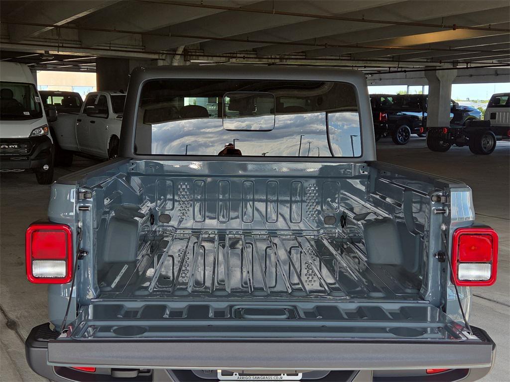 new 2025 Jeep Gladiator car, priced at $39,545