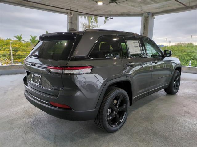 new 2025 Jeep Grand Cherokee car, priced at $40,604