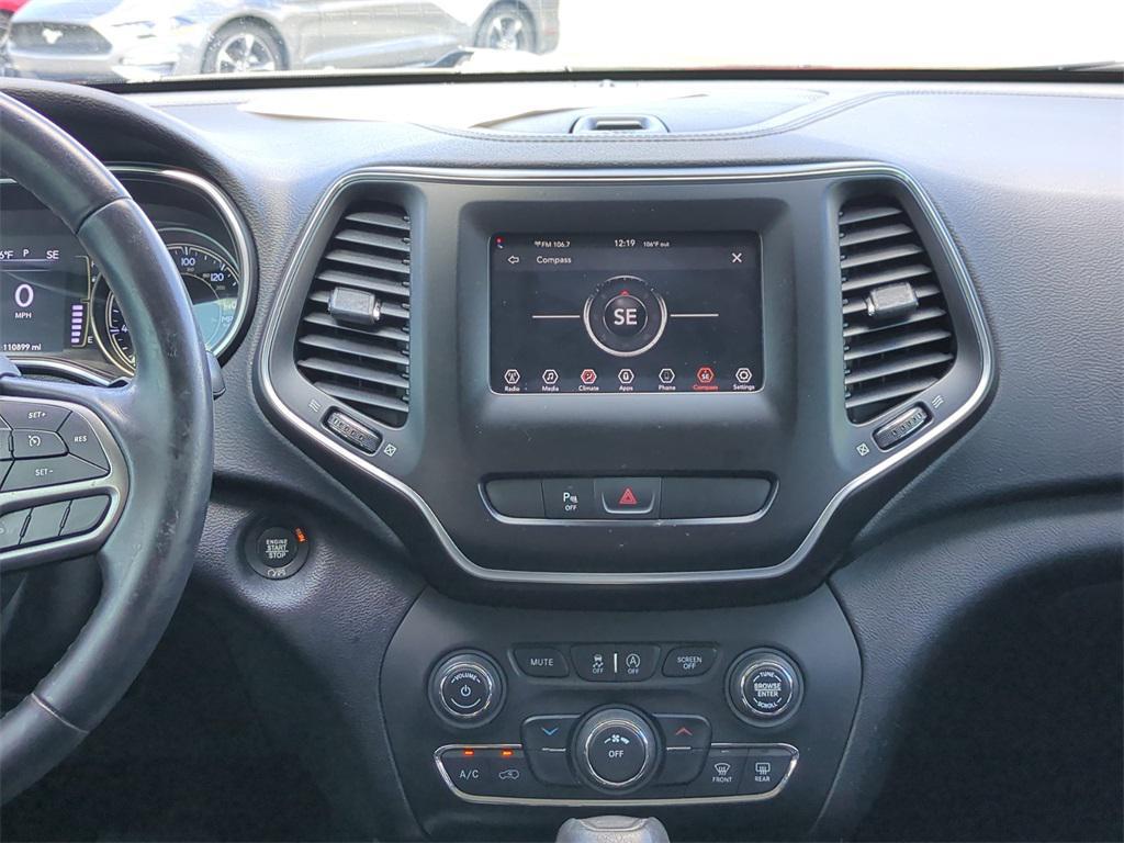 used 2020 Jeep Cherokee car, priced at $13,432