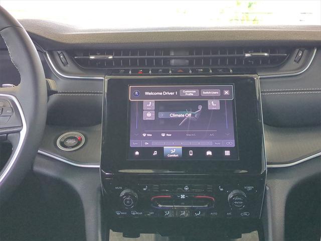 new 2025 Jeep Grand Cherokee car, priced at $35,161