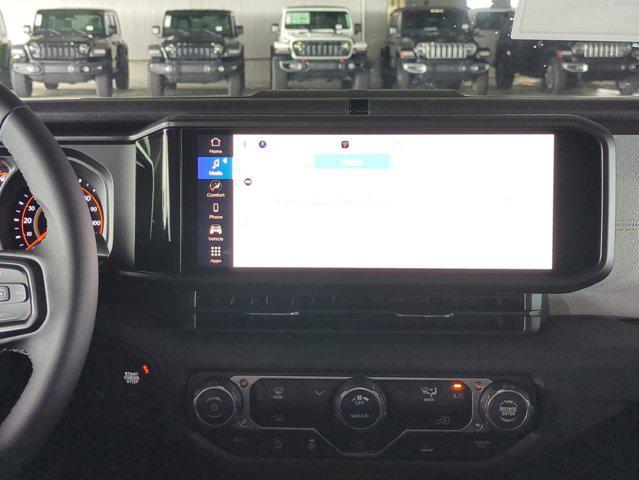 new 2025 Jeep Gladiator car, priced at $39,280
