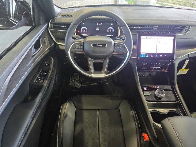 new 2025 Jeep Grand Cherokee car