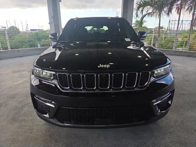 new 2025 Jeep Grand Cherokee car