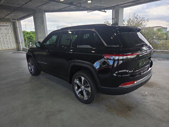 new 2025 Jeep Grand Cherokee car