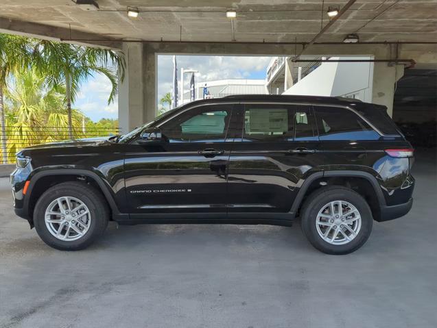 new 2025 Jeep Grand Cherokee car, priced at $40,148