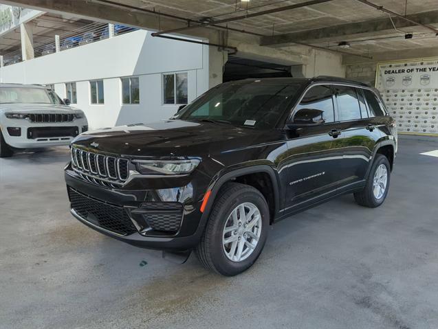 new 2025 Jeep Grand Cherokee car, priced at $40,148