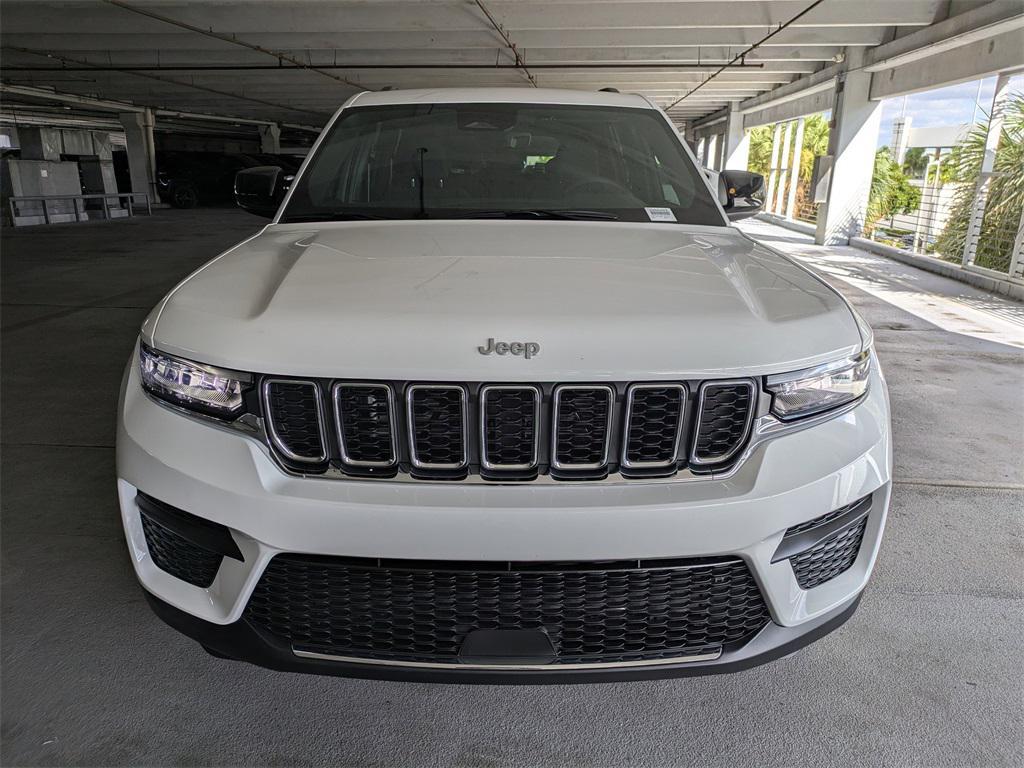 new 2025 Jeep Grand Cherokee car, priced at $32,865