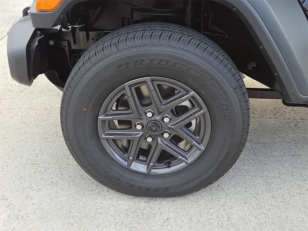 new 2025 Jeep Gladiator car, priced at $43,360