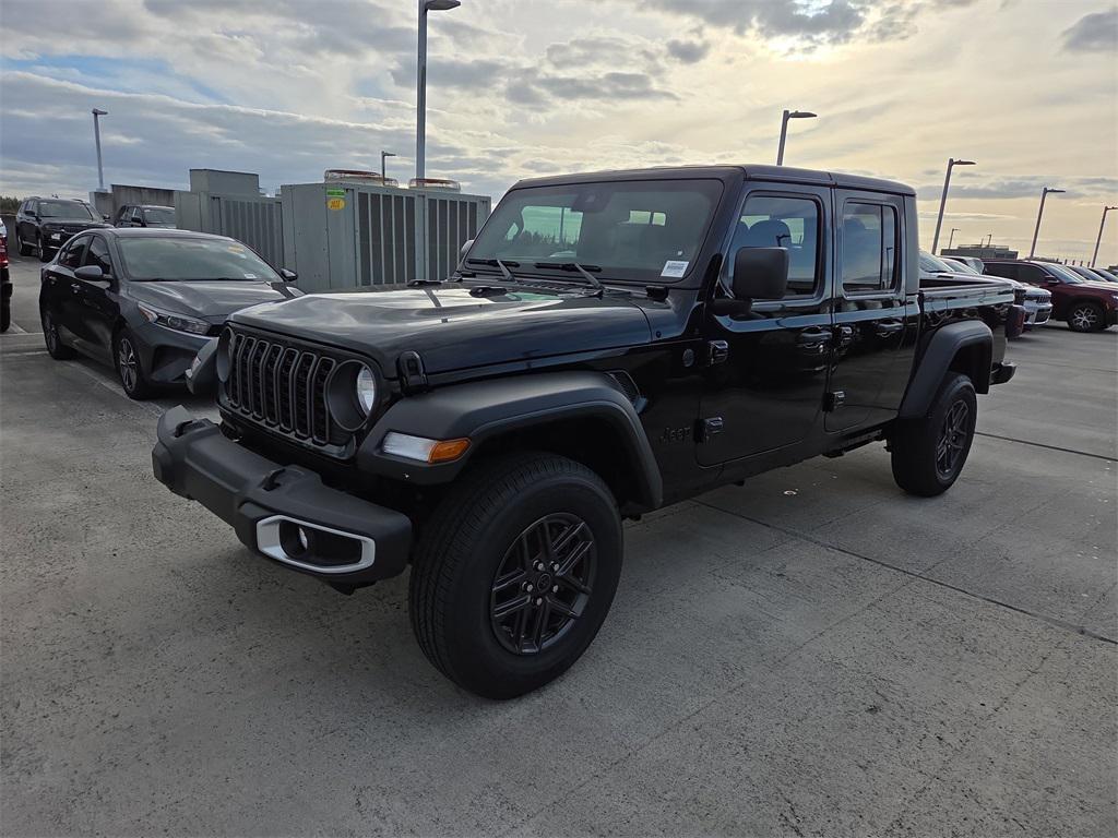 new 2025 Jeep Gladiator car, priced at $43,360