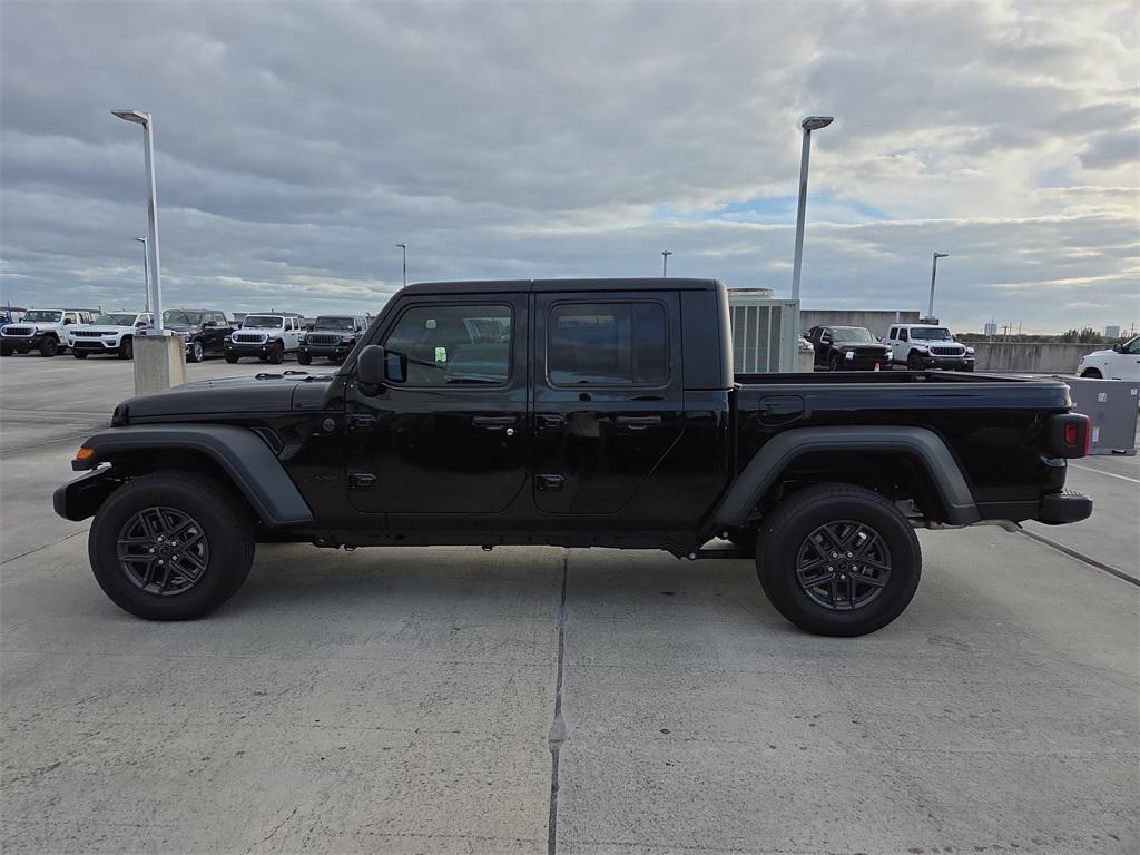 new 2025 Jeep Gladiator car, priced at $43,360
