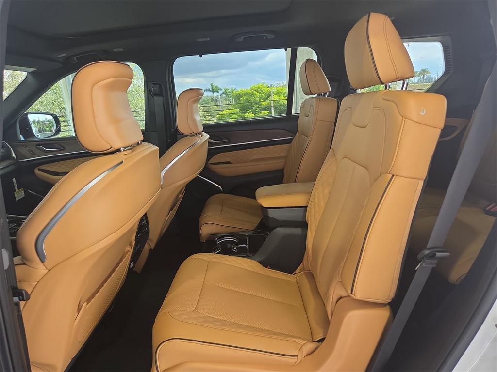 new 2025 Jeep Grand Cherokee L car, priced at $58,519