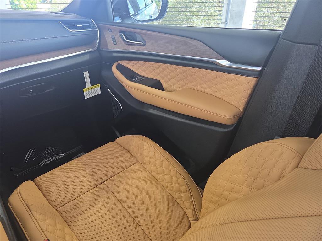 new 2025 Jeep Grand Cherokee L car, priced at $58,519