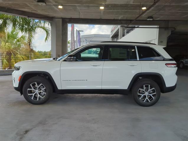 new 2024 Jeep Grand Cherokee car, priced at $36,098