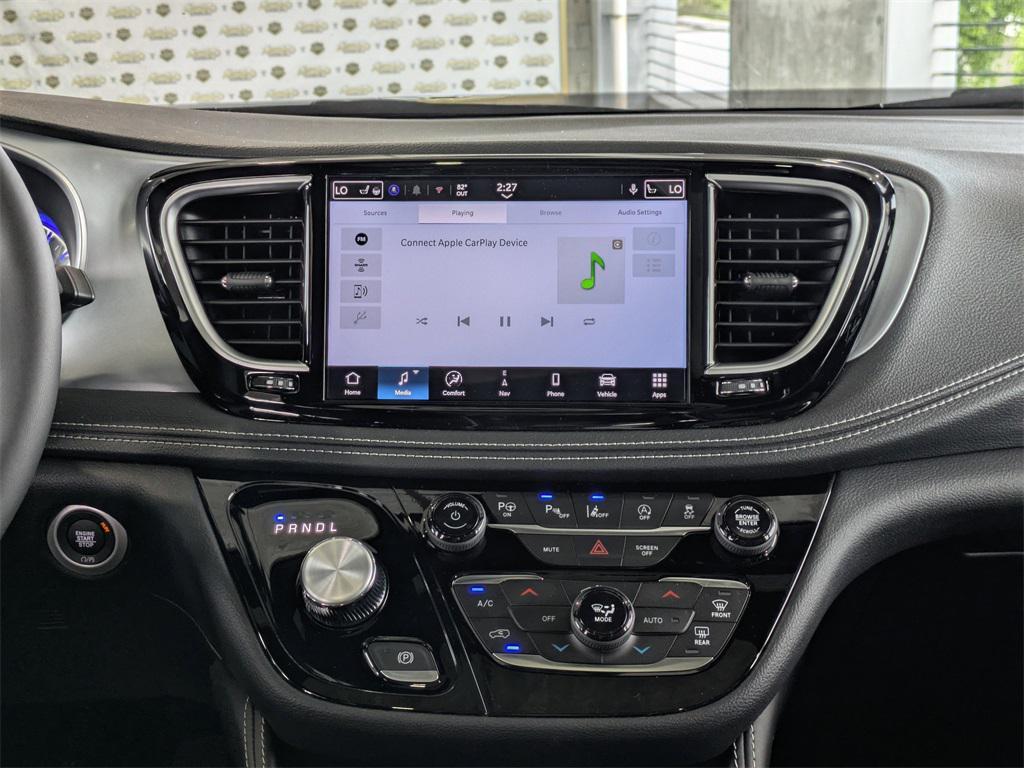new 2025 Chrysler Pacifica car, priced at $37,418