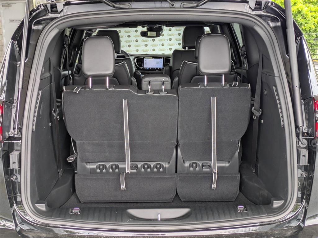 new 2025 Chrysler Pacifica car, priced at $37,418