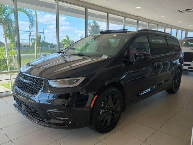 new 2025 Chrysler Pacifica car, priced at $49,045