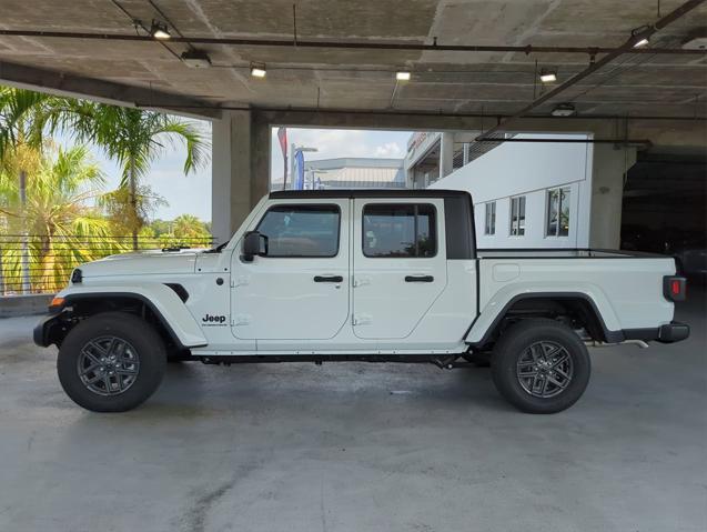 new 2024 Jeep Gladiator car, priced at $34,856