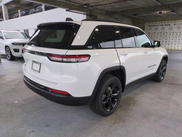 new 2025 Jeep Grand Cherokee car, priced at $39,128