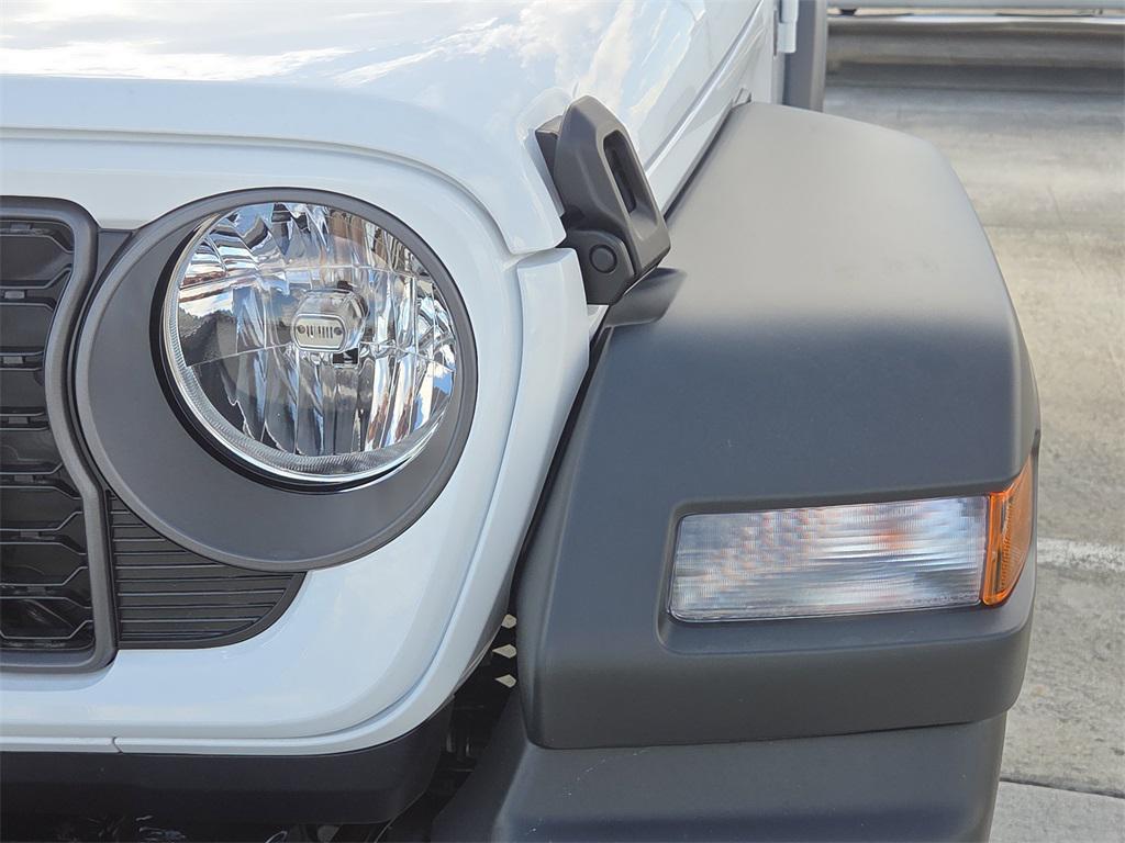 new 2026 Jeep Wrangler car, priced at $42,925