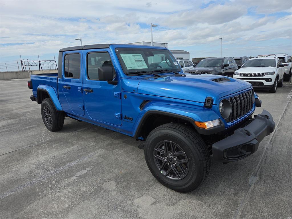 new 2025 Jeep Gladiator car, priced at $44,300