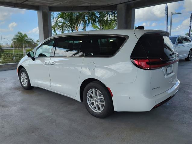 new 2025 Chrysler Pacifica car, priced at $37,995