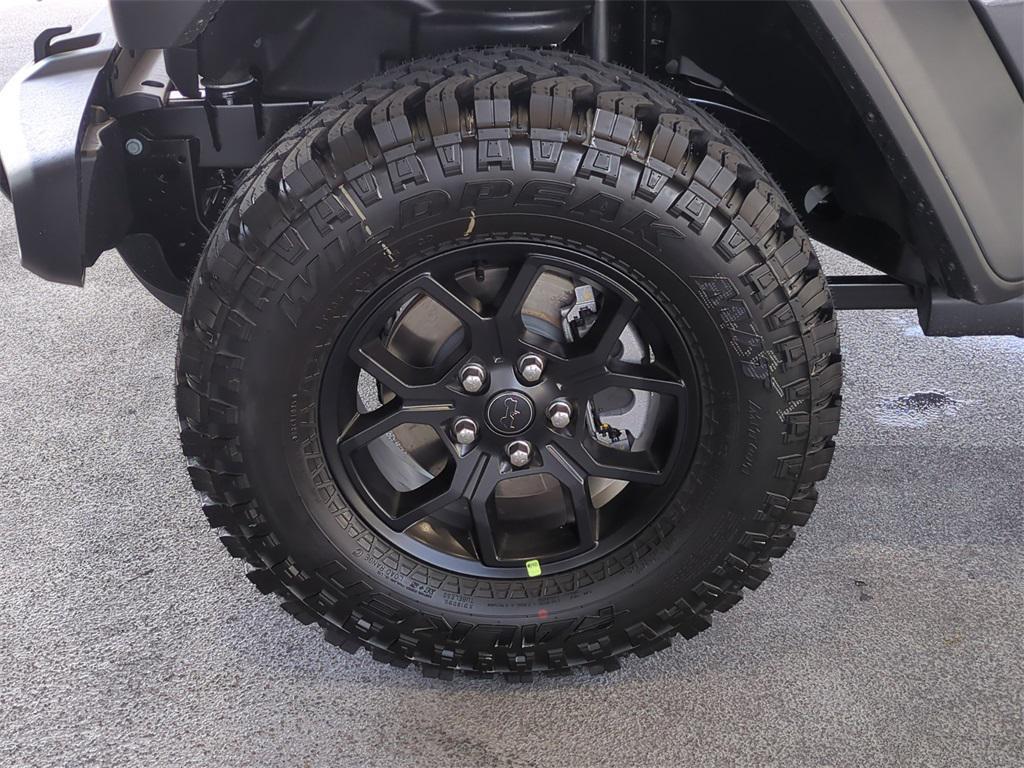 new 2025 Jeep Wrangler car, priced at $45,966