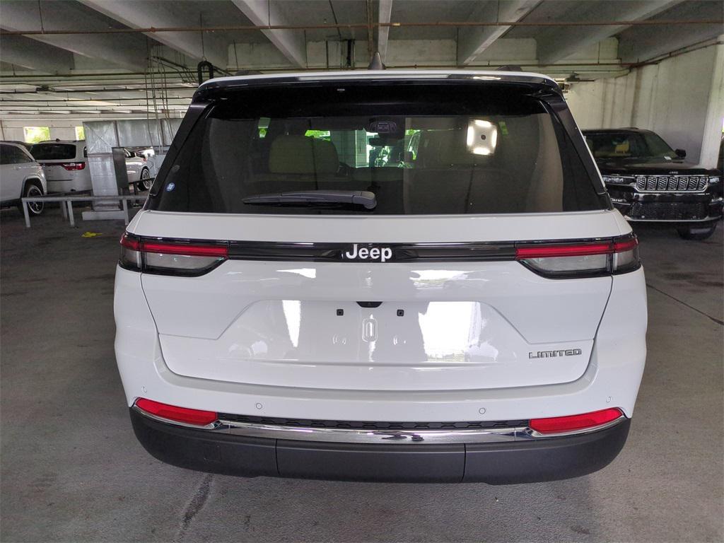 new 2025 Jeep Grand Cherokee car, priced at $37,109