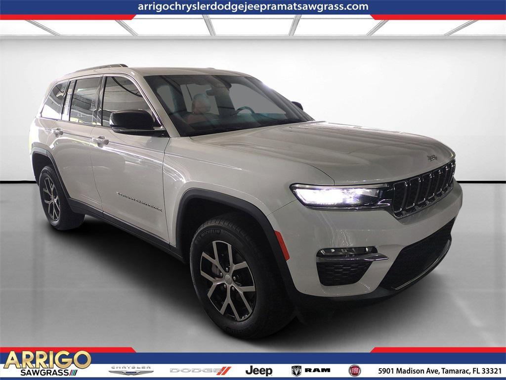 new 2025 Jeep Grand Cherokee car, priced at $37,109