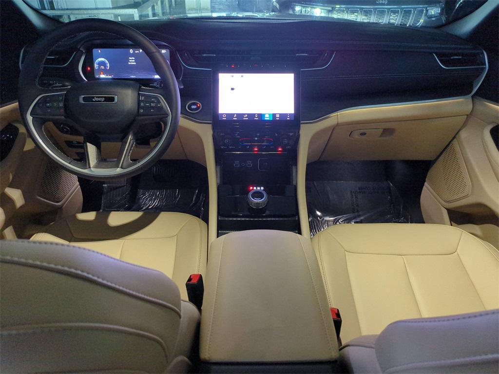 new 2025 Jeep Grand Cherokee car, priced at $37,109
