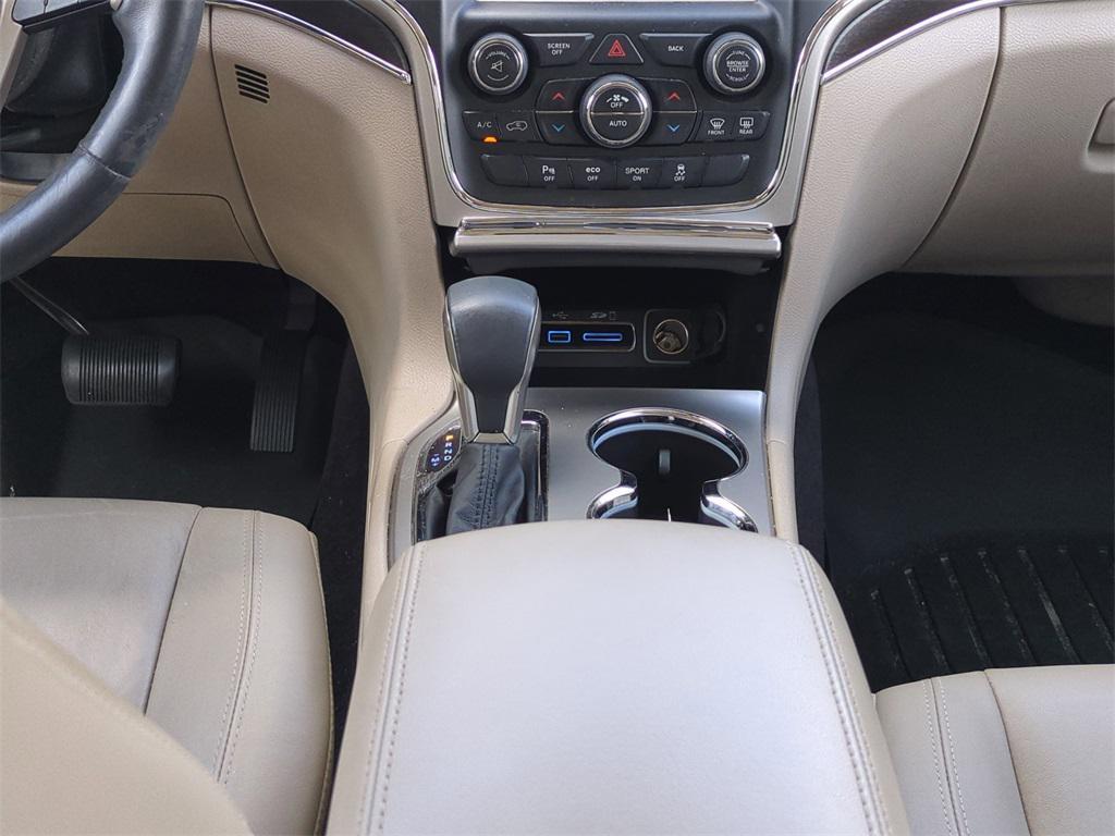 used 2017 Jeep Grand Cherokee car, priced at $17,994