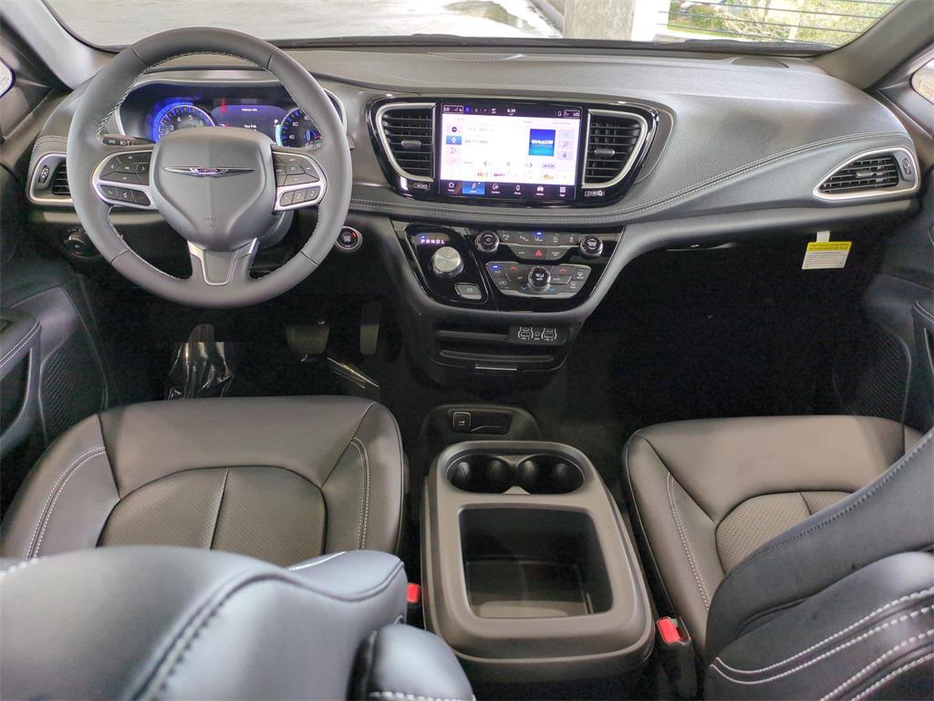 new 2025 Chrysler Pacifica car, priced at $34,452