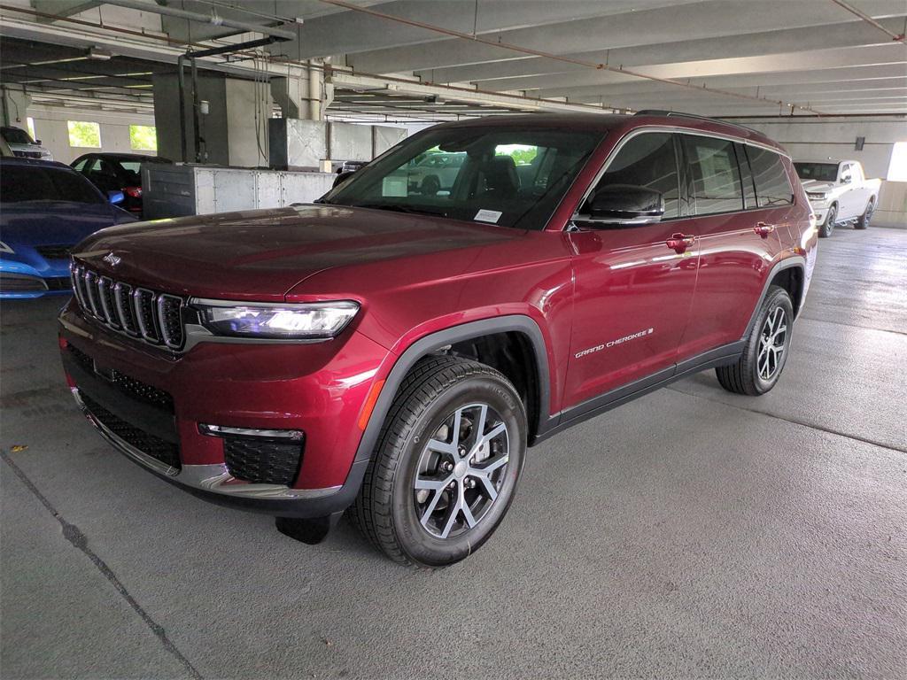 new 2025 Jeep Grand Cherokee L car, priced at $39,695