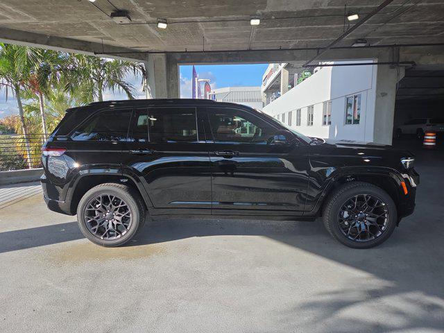 new 2025 Jeep Grand Cherokee car